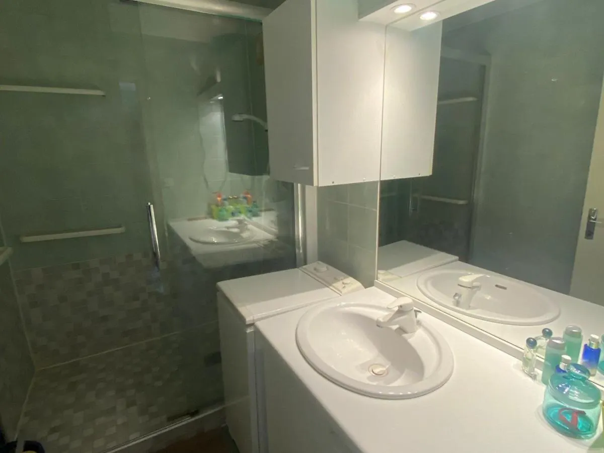 Appartement 3 Pieces Avec Balcon, Proche Commodites, Ascenseur - Fr-1-515-203 Villard-de-Lans 0*,  France